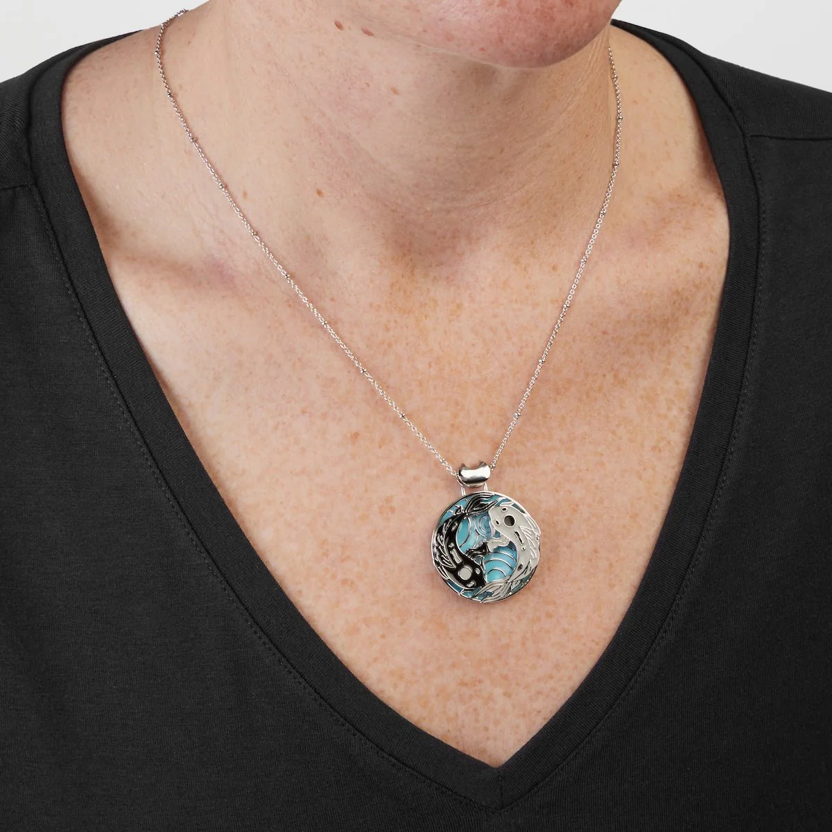 Avatar: The Last Airbender Spirit Oasis Tui and La Necklace - Image 3