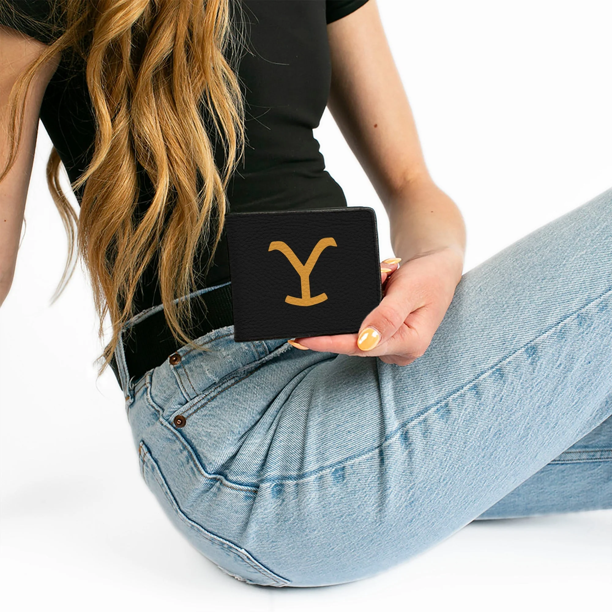 Yellowstone Logo Title Icon Vegan Leather Bi-Fold Wallet - Image 7