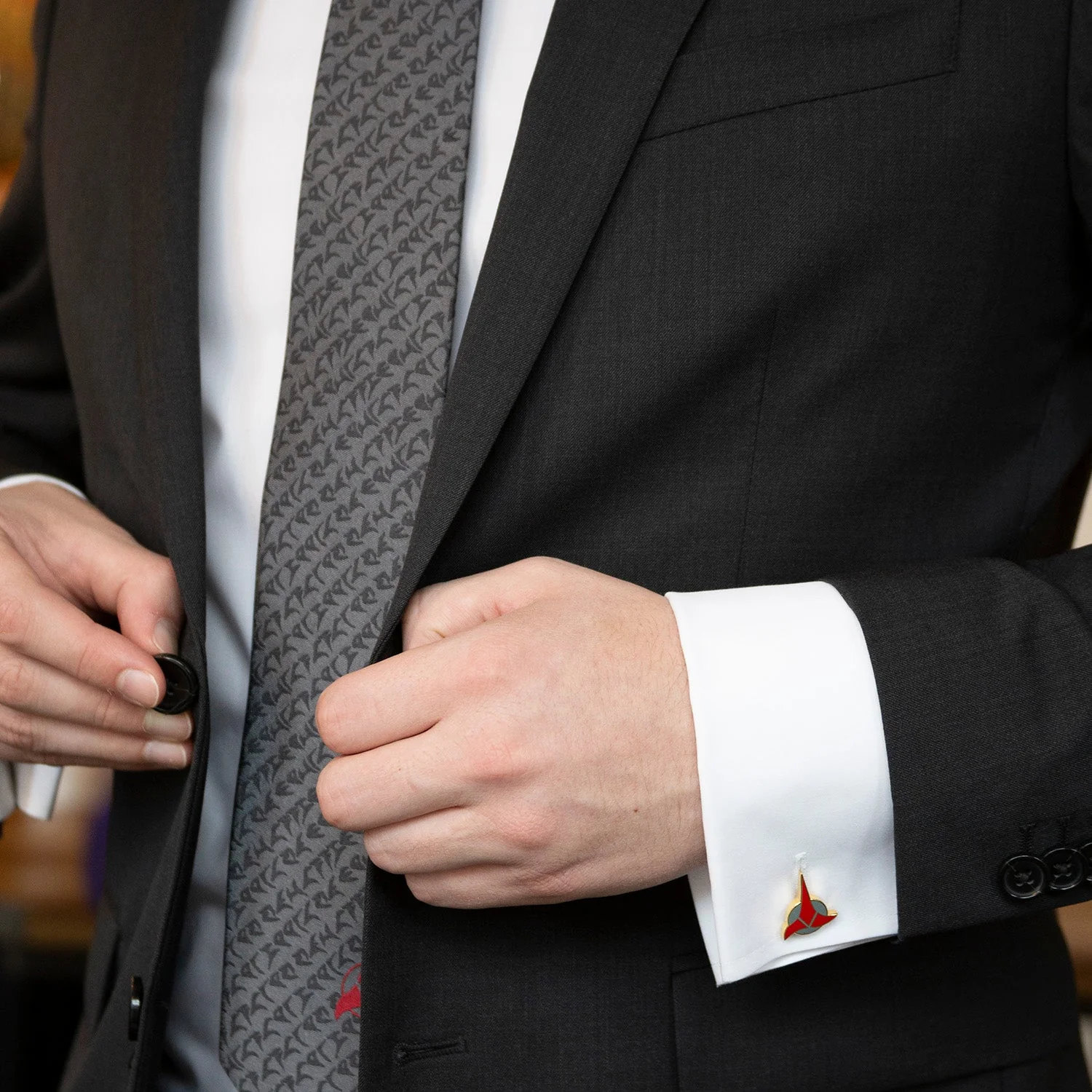 Star Trek Klingon Gray Men's Tie - Image 5