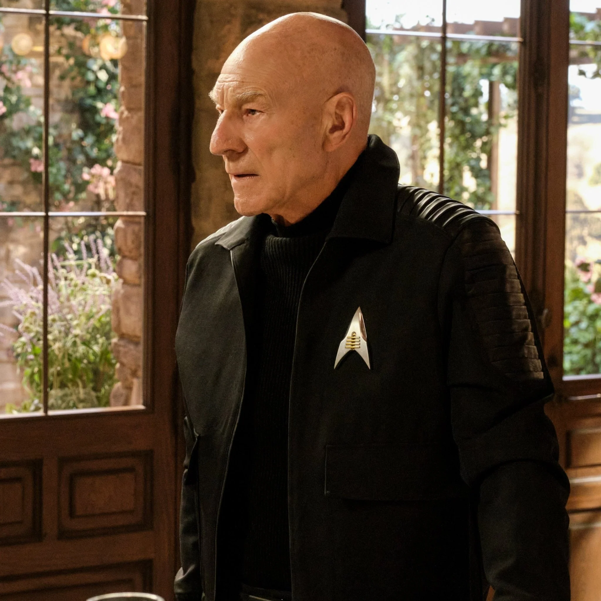 Star Trek: Picard As Seen On Jacket - Image 3