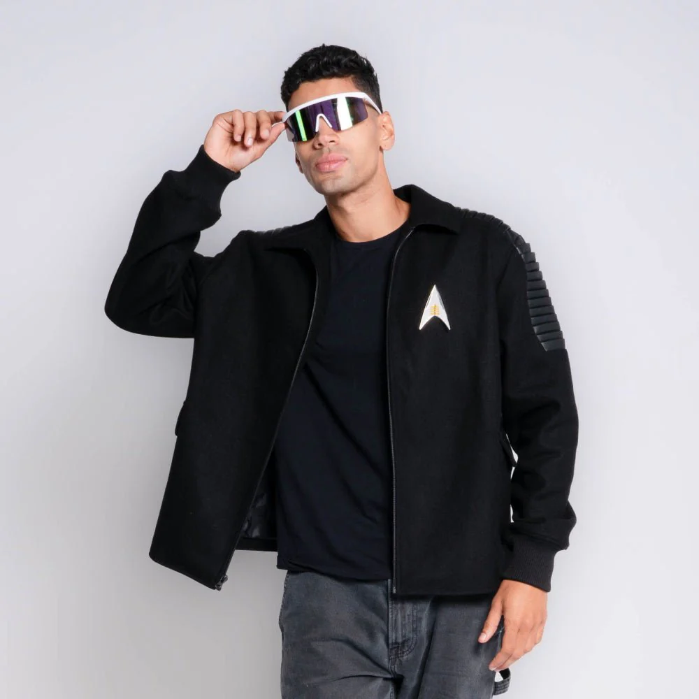 Star Trek: Picard As Seen On Jacket - Image 4
