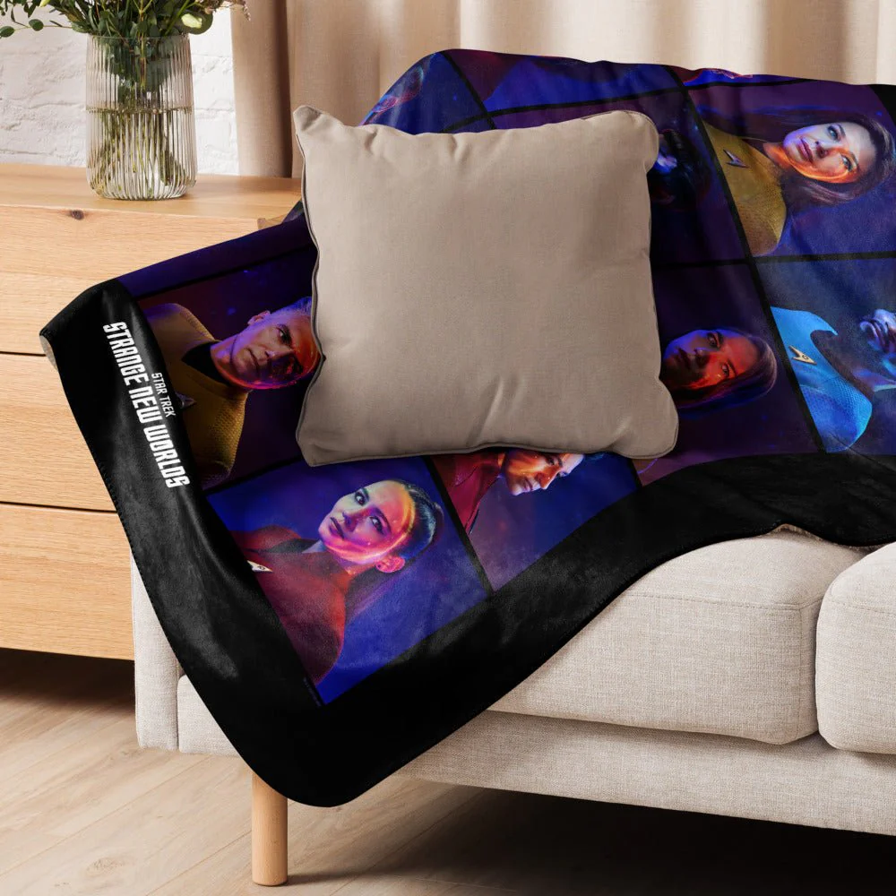 Star Trek: Strange New Worlds Season 3 Premium Sherpa Blanket - Image 14