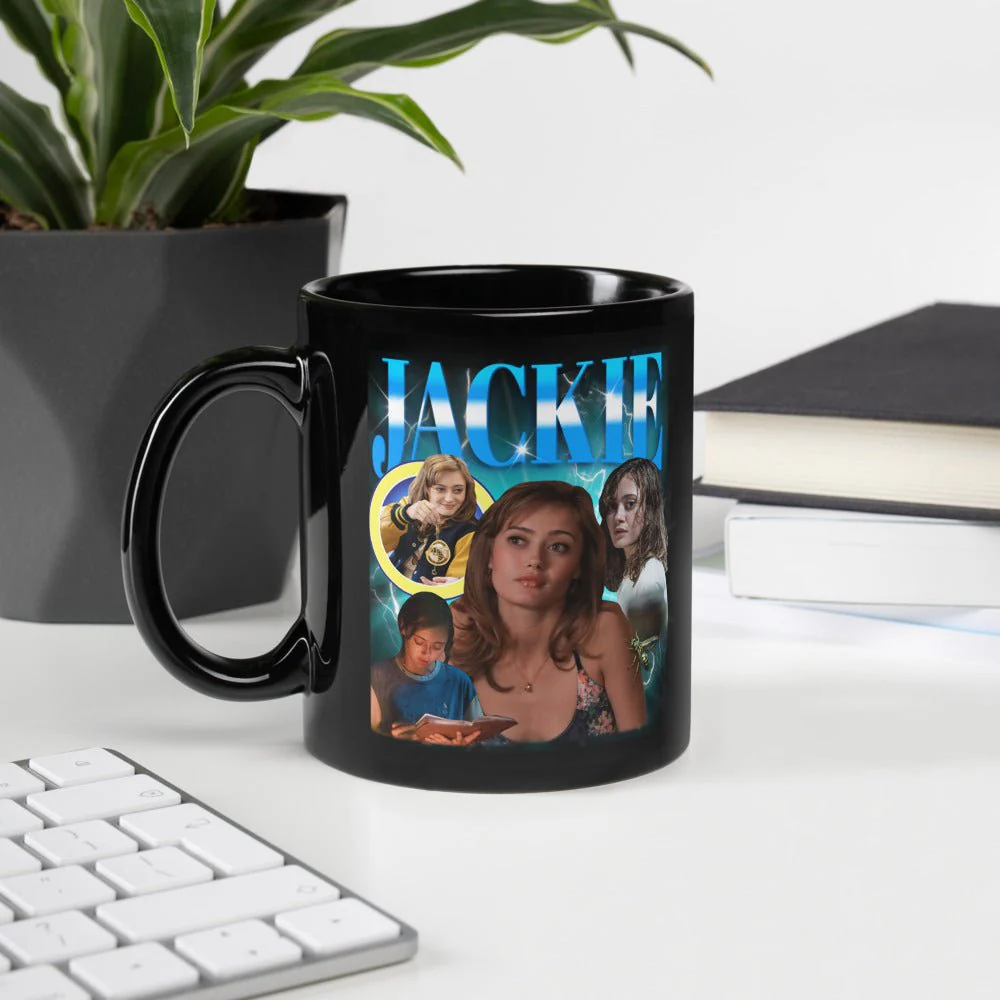 Yellowjackets Jackie Heartthrob Black Glossy Mug - Image 3