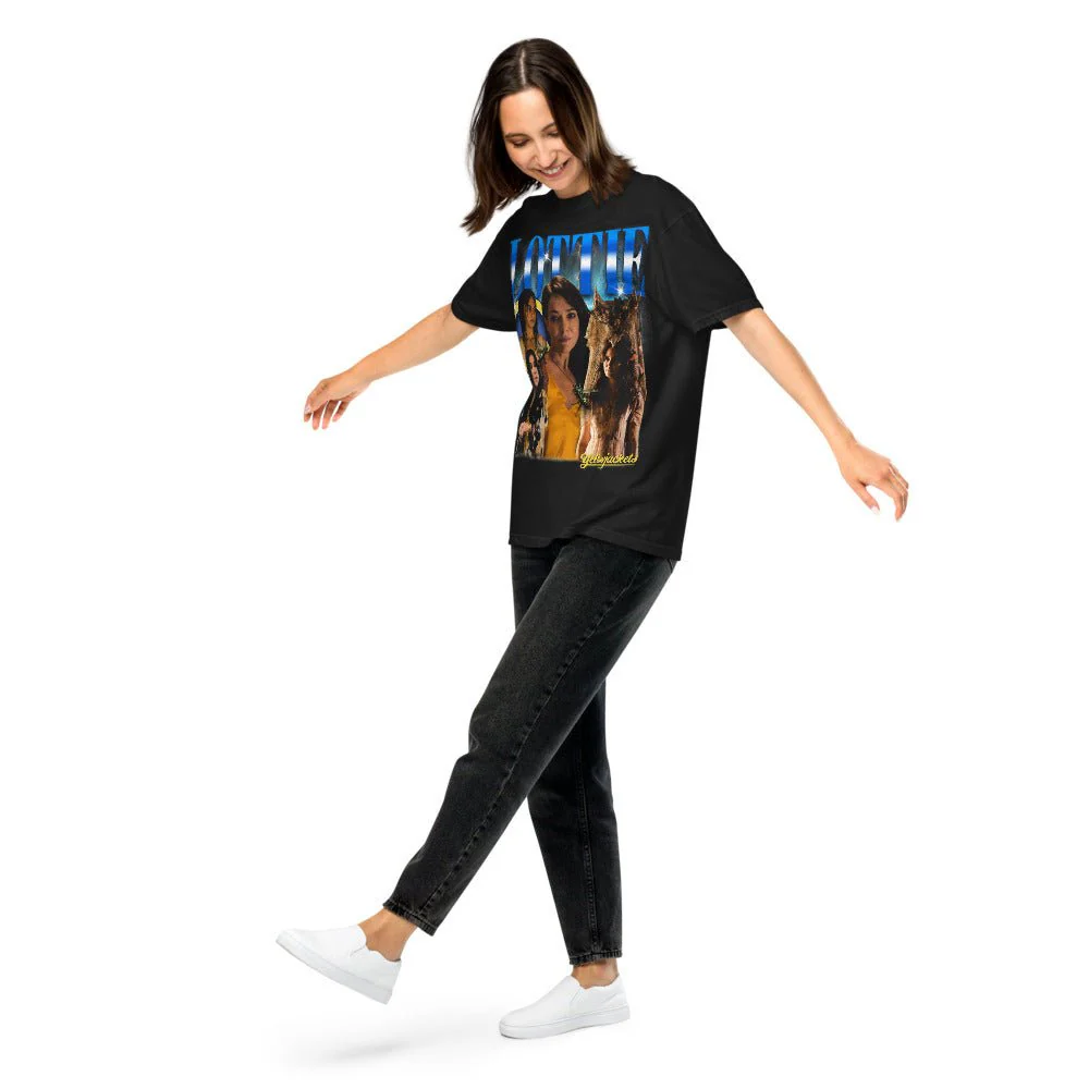 Yellowjackets Lottie Heartthrob Unisex T-Shirt - Image 2