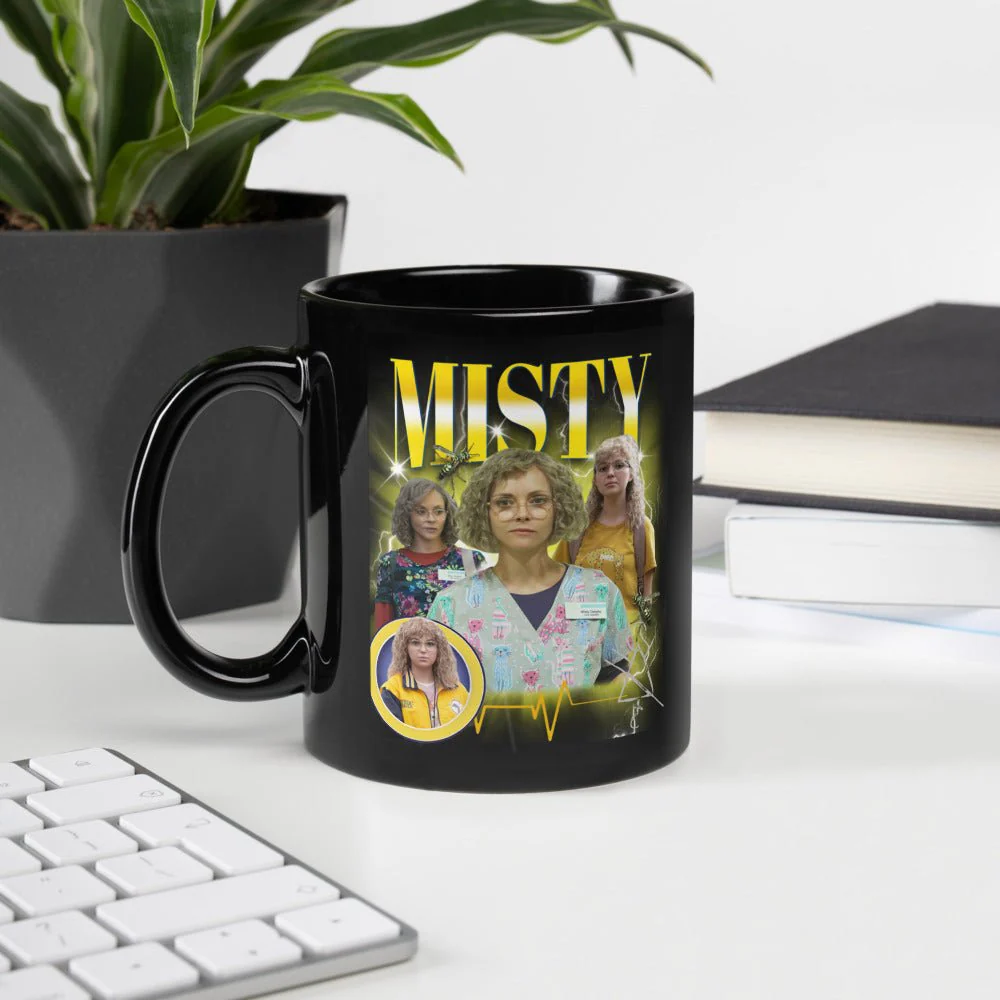 Yellowjackets Misty Heartthrob Black Glossy Mug - Image 3